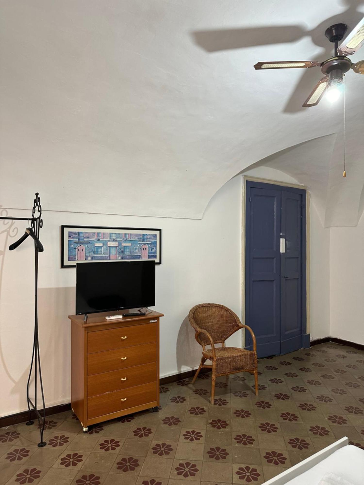Appartamento Oldtown Centro Storico カターニア エクステリア 写真